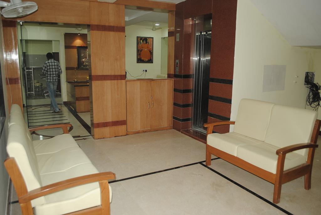 Ssr Hotel Калахасті Екстер'єр фото